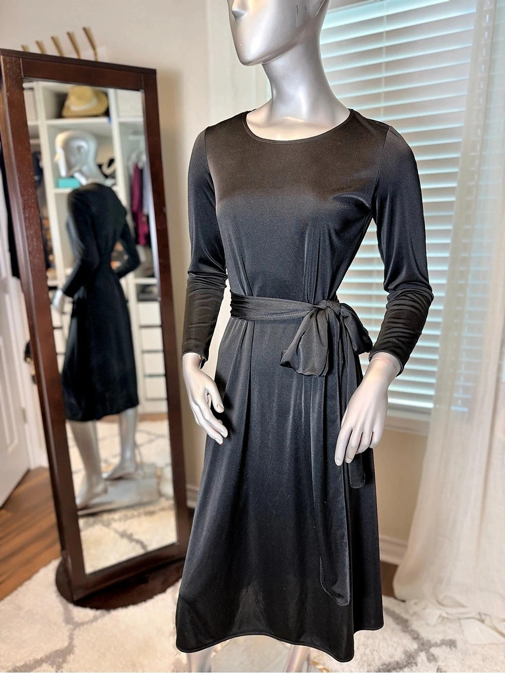 Vintage 1970s DVF Diane von Furstenberg Qiana Nylon Black Midi Dress 12 Belt